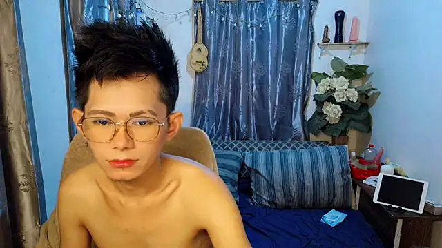 Snapshot of Skinny_CumLoader69 chatting on 6, 2, 2026 Skinny CumLoader69 online show from 6, 2, 2026