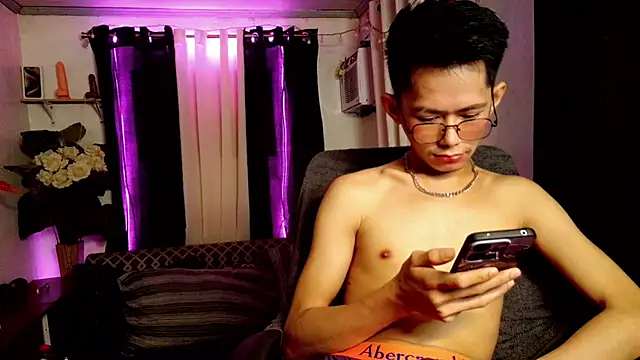 Snapshot of Skinny_CumLoader69 chatting on 26, 2, 2026 Skinny CumLoader69 online show from 26, 2, 2026