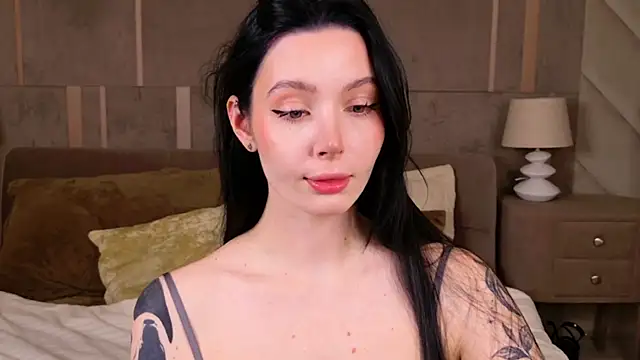 Goldy Stark online show from 6, 11, 2025