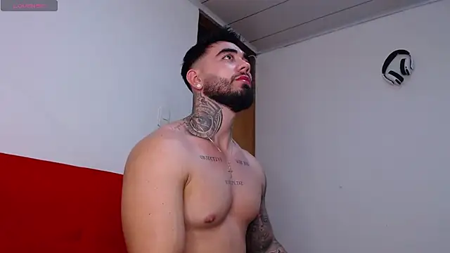 tommyblessd1 online show from 28, 10, 2025