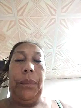 Naomi-Mature online show from 14, 10, 2025