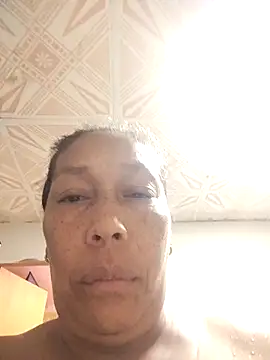 Naomi-Mature online show from 24, 10, 2025