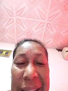 Naomi-Mature online show from 31, 10, 2025