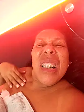 Naomi-Mature online show from 3, 4, 2026