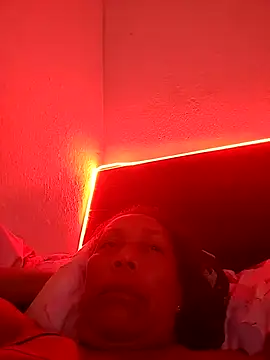 Naomi-Mature online show from 4, 4, 2026