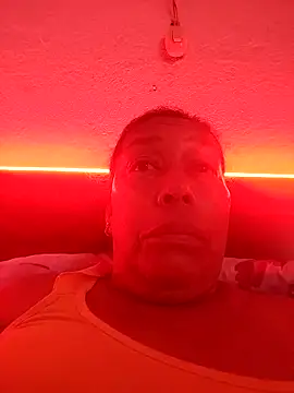 Naomi-Mature online show from 18, 4, 2026