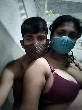 Snapshot of maskedlover321 chatting on 28, 11, 2025 maskedlover321 online show from 28, 11, 2025