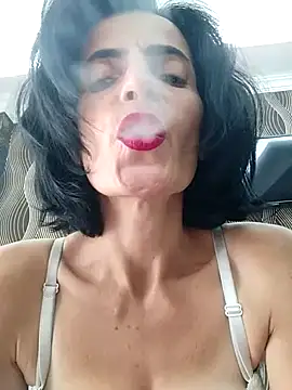 Gecenin Kralicesi online show from 23, 10, 2025