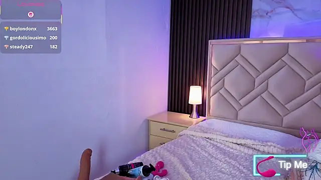 MiaaFarrel online show from 1, 3, 2026