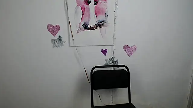 JuiceLips   online show from 5, 1, 2026