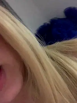 Snapshot of loiragoxtosinnha chatting on 23, 10, 2025 loiragoxtosinnha online show from 23, 10, 2025