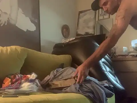 Hothotboyg online show from 12, 9, 2025