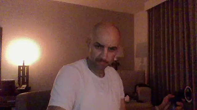 Snapshot of Hothotboyg chatting on 2, 5, 2026 Hothotboyg online show from 2, 5, 2026