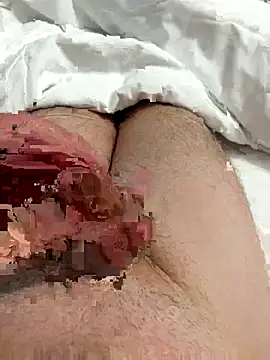 Snapshot of lolo33500 chatting on 7, 10, 2025 lolo33500 online show from 7, 10, 2025