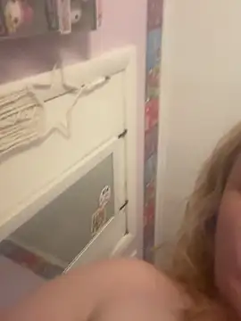 imawhorenslut19 online show from 11, 4, 2026