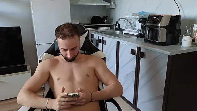 Snapshot of RyanStorm_ chatting on 2, 11, 2025 RyanStorm online show from 2, 11, 2025