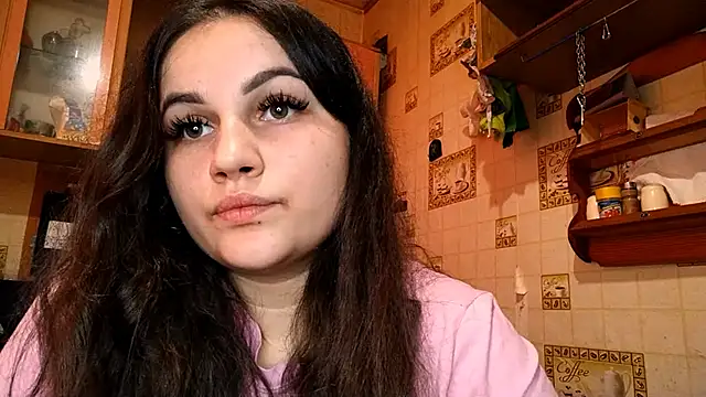 DierdreCousineau online show from 7, 11, 2025