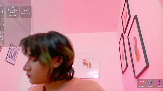 cosplaydate online show from 1, 10, 2025