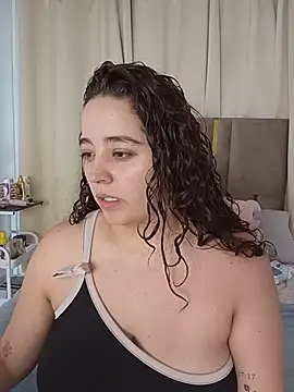 Snapshot of LoanaSantos chatting on 18, 7, 2026 LoanaSantos online show from 18, 7, 2026