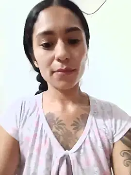 Liahdiaz  online show from 28, 6, 2026