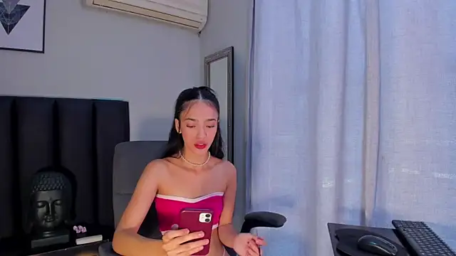 Snapshot of miIa_bratz chatting on 24, 9, 2025 miIa bratz online show from 24, 9, 2025