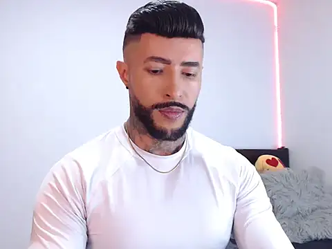 andrea de lucaa online show from 14, 9, 2025