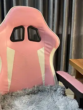 Snapshot of Orianna69 chatting on 1, 12, 2025 Orianna69 online show from 1, 12, 2025