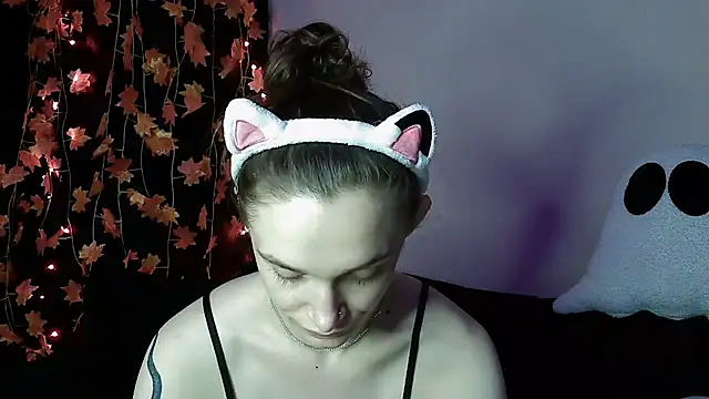   Leyla   online show from 27, 10, 2025