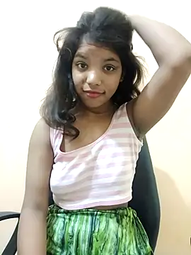 Snapshot of sexy_body-00 chatting on 11, 9, 2025 sexy body-00 online show from 11, 9, 2025