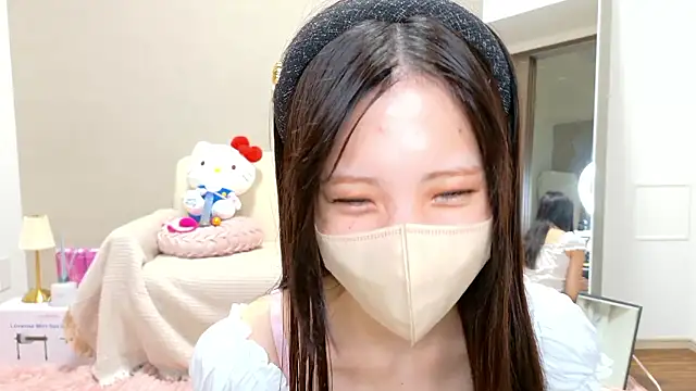 Snapshot of riri__nyan_o0 chatting on 22, 6, 2026 riri nyan o0 online show from 22, 6, 2026