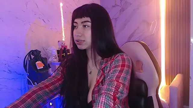 Sophia tf online show from 11, 11, 2025