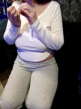 Jeannie 69 andahalf online show from 28, 2, 2026