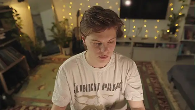 RusBradPitt online show from 7, 4, 2026