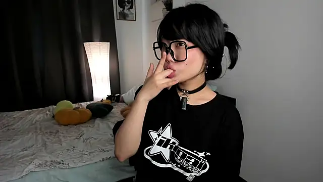  molly molly molly  online show from 4, 10, 2025