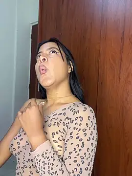 Kendra C online show from 5, 4, 2026