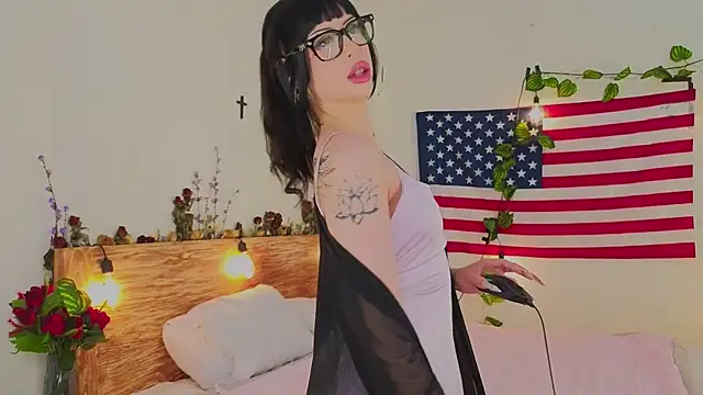 venomeowww   online show from 12, 4, 2026