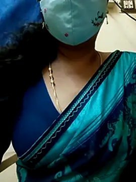 Snapshot of sushma26 chatting on 28, 7, 2026 sushma26 online show from 28, 7, 2026