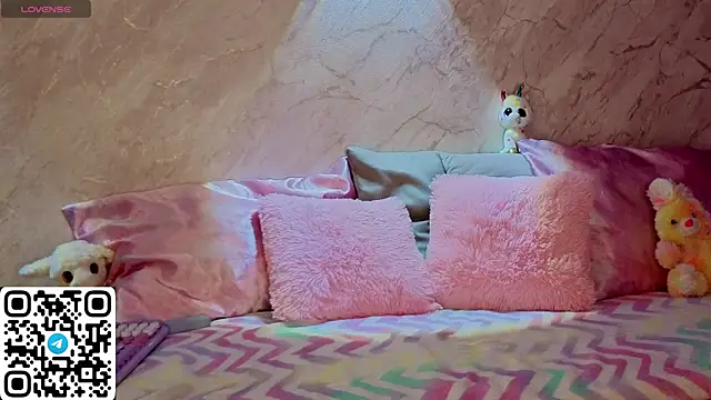 Aurora Bennet online show from 2, 4, 2026