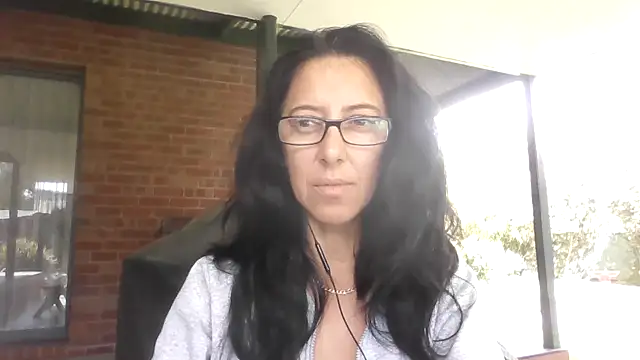 CleopatraGirl online show from 1, 11, 2025