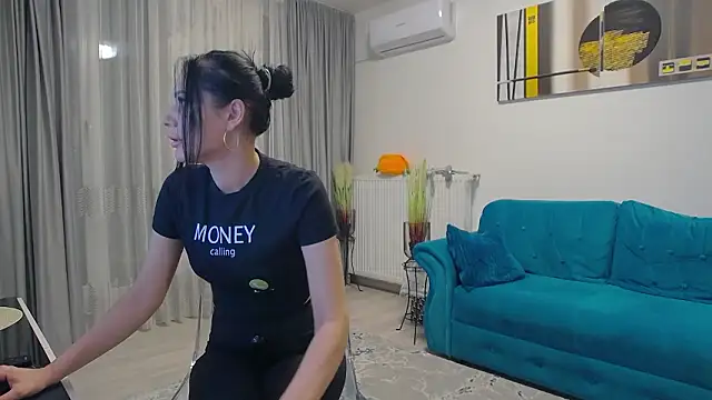 Snapshot of ScarletTemptations chatting on 4, 2, 2026 ScarletTemptations online show from 4, 2, 2026