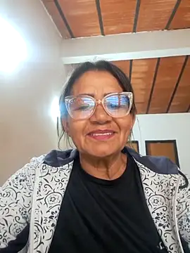 Vickysweeeettt online show from 16, 4, 2026