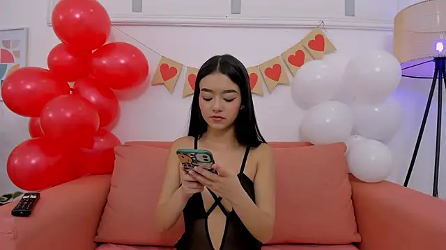 Snapshot of scarletross_ chatting on 13, 2, 2026 scarletross online show from 13, 2, 2026