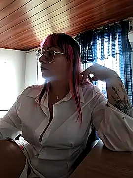 Snapshot of sexxx_mia chatting on 17, 9, 2025 sexxx mia online show from 17, 9, 2025