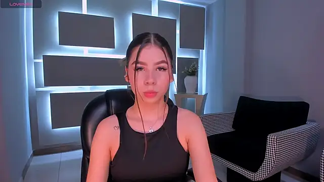 TiffannySins online show from 7, 10, 2025