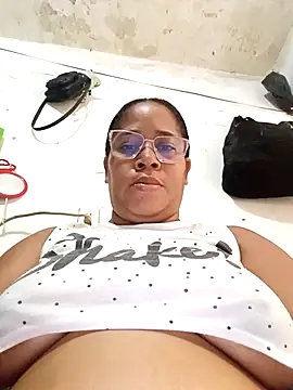 Snapshot of Big_ass_submissive chatting on 5, 5, 2026 Big ass submissive online show from 5, 5, 2026