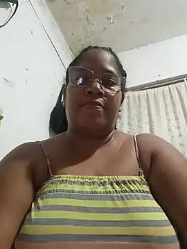 Snapshot of Big_ass_submissive chatting on 5, 6, 2026 Big ass submissive online show from 5, 6, 2026