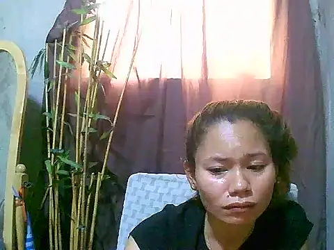 Sweeetgurll online show from 13, 4, 2026