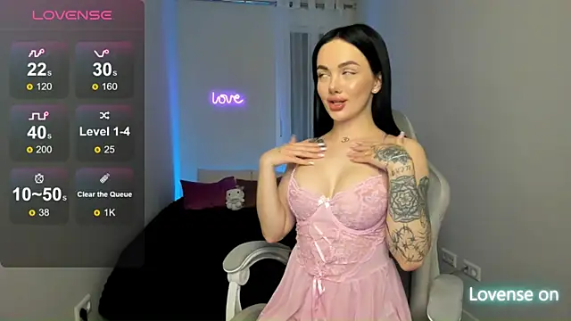 SelinaStorm online show from 12, 4, 2026