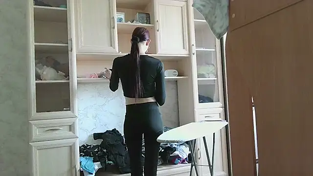 Lucy Divine online show from 10, 3, 2026