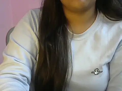 Queenxxx98 online show from 4, 2, 2026